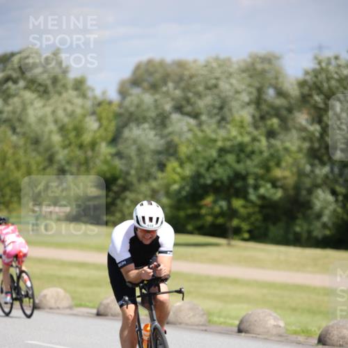 16.06.2024 - 26. Vierlanden-Triathlon Jannik Wohlers http://msf.ph/oto/6310202 16.06.2024 11:41:20 Radfahren 138, 142, 174, 185, 186, 196, 230, 273, 294, 349, 413, 448 meine-sportfotos.de