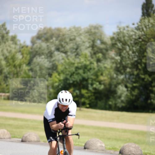 16.06.2024 - 26. Vierlanden-Triathlon Jannik Wohlers http://msf.ph/oto/6310224 16.06.2024 11:41:20 Radfahren 138, 142, 174, 185, 186, 196, 230, 273, 294, 349, 413, 448 meine-sportfotos.de