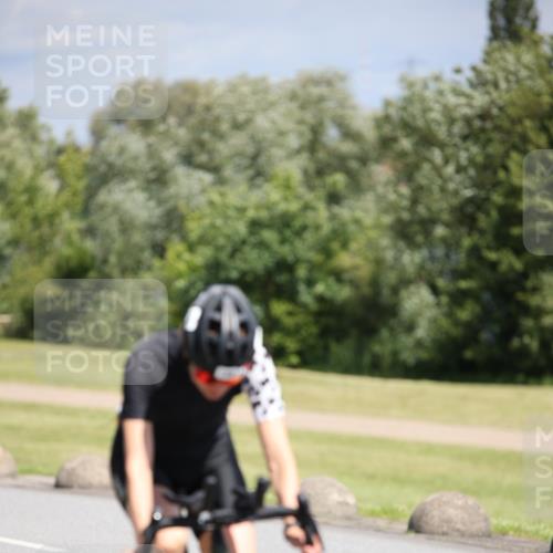 16.06.2024 - 26. Vierlanden-Triathlon Jannik Wohlers http://msf.ph/oto/6310317 16.06.2024 11:41:21 Radfahren 138, 174, 185, 186, 196, 230, 273, 294, 349, 413, 448 meine-sportfotos.de