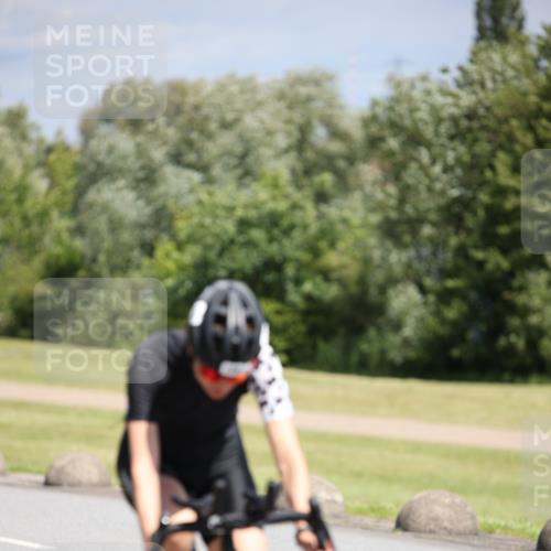 16.06.2024 - 26. Vierlanden-Triathlon Jannik Wohlers http://msf.ph/oto/6310319 16.06.2024 11:41:21 Radfahren 138, 174, 185, 186, 196, 230, 273, 294, 349, 413, 448 meine-sportfotos.de