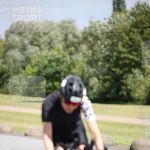 16.06.2024 - 26. Vierlanden-Triathlon Jannik Wohlers http://msf.ph/oto/6310363 16.06.2024 11:41:22 Radfahren 138, 174, 185, 186, 196, 230, 273, 294, 349, 413, 448 meine-sportfotos.de