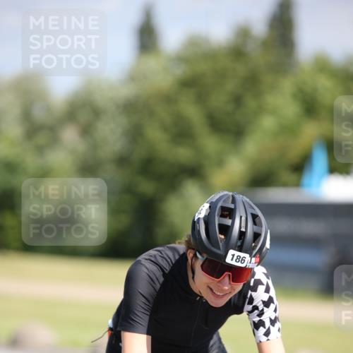 16.06.2024 - 26. Vierlanden-Triathlon Jannik Wohlers http://msf.ph/oto/6310433 16.06.2024 11:41:22 Radfahren 138, 174, 185, 186, 196, 230, 273, 294, 349, 413, 448 meine-sportfotos.de