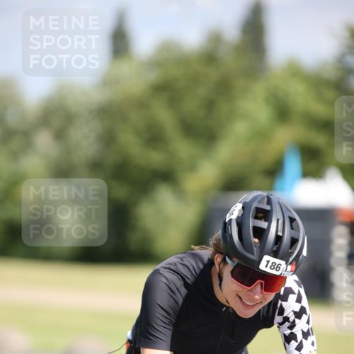 16.06.2024 - 26. Vierlanden-Triathlon Jannik Wohlers http://msf.ph/oto/6310446 16.06.2024 11:41:22 Radfahren 138, 174, 185, 186, 196, 230, 273, 294, 349, 413, 448 meine-sportfotos.de