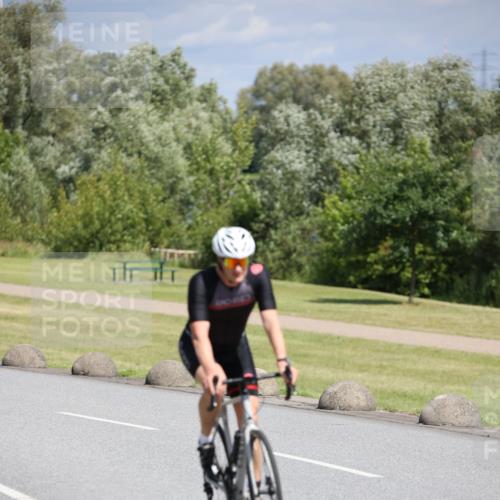 16.06.2024 - 26. Vierlanden-Triathlon Jannik Wohlers http://msf.ph/oto/6310569 16.06.2024 11:42:50 Radfahren 415, 447 meine-sportfotos.de