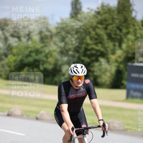 16.06.2024 - 26. Vierlanden-Triathlon Jannik Wohlers http://msf.ph/oto/6310717 16.06.2024 11:42:50 Radfahren 415, 447 meine-sportfotos.de