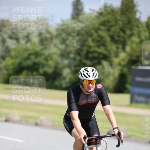 16.06.2024 - 26. Vierlanden-Triathlon Jannik Wohlers http://msf.ph/oto/6310725 16.06.2024 11:42:50 Radfahren 415, 447 meine-sportfotos.de