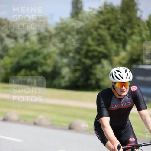 16.06.2024 - 26. Vierlanden-Triathlon Jannik Wohlers http://msf.ph/oto/6310755 16.06.2024 11:42:50 Radfahren 415, 447 meine-sportfotos.de