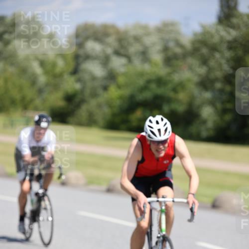 16.06.2024 - 26. Vierlanden-Triathlon Jannik Wohlers http://msf.ph/oto/6310799 16.06.2024 11:42:52 Radfahren 96, 109, 415, 447 meine-sportfotos.de