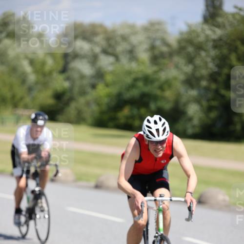 16.06.2024 - 26. Vierlanden-Triathlon Jannik Wohlers http://msf.ph/oto/6310816 16.06.2024 11:42:52 Radfahren 96, 109, 415, 447 meine-sportfotos.de