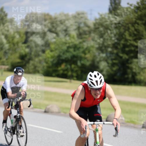16.06.2024 - 26. Vierlanden-Triathlon Jannik Wohlers http://msf.ph/oto/6310828 16.06.2024 11:42:52 Radfahren 96, 109, 415, 447 meine-sportfotos.de
