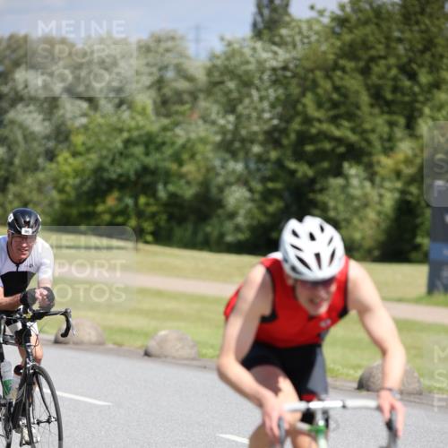 16.06.2024 - 26. Vierlanden-Triathlon Jannik Wohlers http://msf.ph/oto/6310851 16.06.2024 11:42:52 Radfahren 96, 109, 415, 447 meine-sportfotos.de