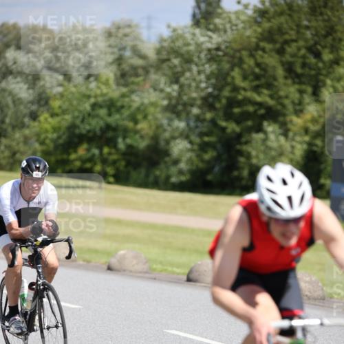 16.06.2024 - 26. Vierlanden-Triathlon Jannik Wohlers http://msf.ph/oto/6310877 16.06.2024 11:42:52 Radfahren 96, 109, 415, 447 meine-sportfotos.de