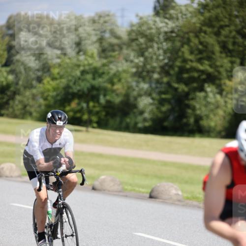 16.06.2024 - 26. Vierlanden-Triathlon Jannik Wohlers http://msf.ph/oto/6310885 16.06.2024 11:42:53 Radfahren 96, 109, 415, 447 meine-sportfotos.de