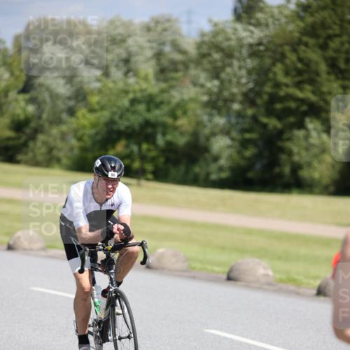 16.06.2024 - 26. Vierlanden-Triathlon Jannik Wohlers http://msf.ph/oto/6310890 16.06.2024 11:42:53 Radfahren 96, 109, 415, 447 meine-sportfotos.de