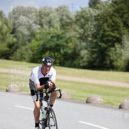 16.06.2024 - 26. Vierlanden-Triathlon Jannik Wohlers http://msf.ph/oto/6310892 16.06.2024 11:42:53 Radfahren 96, 109, 415, 447 meine-sportfotos.de
