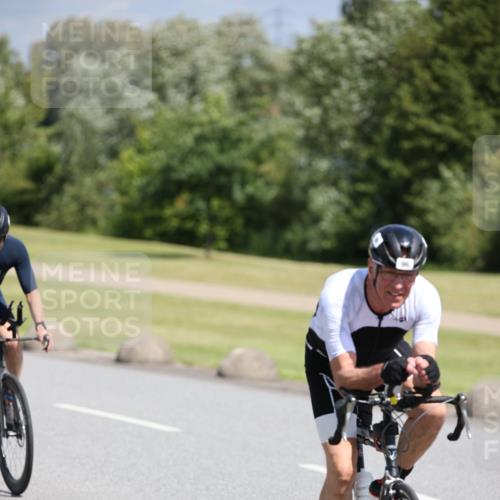 16.06.2024 - 26. Vierlanden-Triathlon Jannik Wohlers http://msf.ph/oto/6310948 16.06.2024 11:42:53 Radfahren 96, 109, 415, 447 meine-sportfotos.de