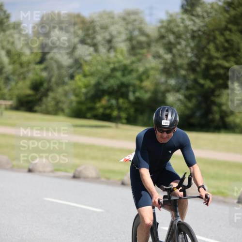 16.06.2024 - 26. Vierlanden-Triathlon Jannik Wohlers http://msf.ph/oto/6310978 16.06.2024 11:42:54 Radfahren 96, 109, 415, 447 meine-sportfotos.de
