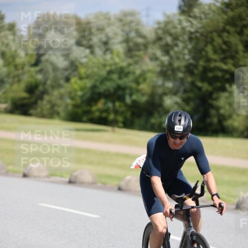 16.06.2024 - 26. Vierlanden-Triathlon Jannik Wohlers http://msf.ph/oto/6310984 16.06.2024 11:42:54 Radfahren 96, 109, 415, 447 meine-sportfotos.de