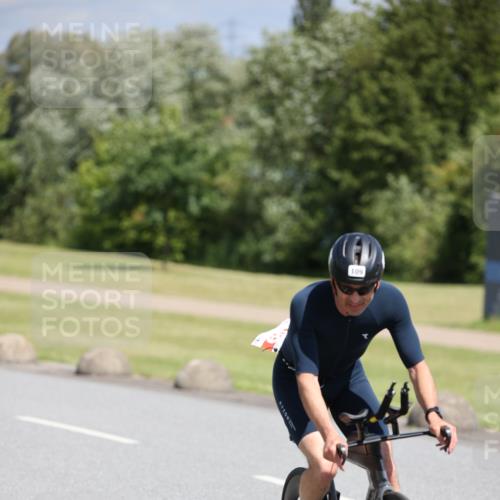 16.06.2024 - 26. Vierlanden-Triathlon Jannik Wohlers http://msf.ph/oto/6310991 16.06.2024 11:42:54 Radfahren 96, 109, 415, 447 meine-sportfotos.de