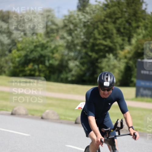 16.06.2024 - 26. Vierlanden-Triathlon Jannik Wohlers http://msf.ph/oto/6310996 16.06.2024 11:42:54 Radfahren 96, 109, 415, 447 meine-sportfotos.de
