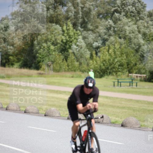 16.06.2024 - 26. Vierlanden-Triathlon Jannik Wohlers http://msf.ph/oto/6311190 16.06.2024 11:43:16 Radfahren 124, 131, 216, 308 meine-sportfotos.de