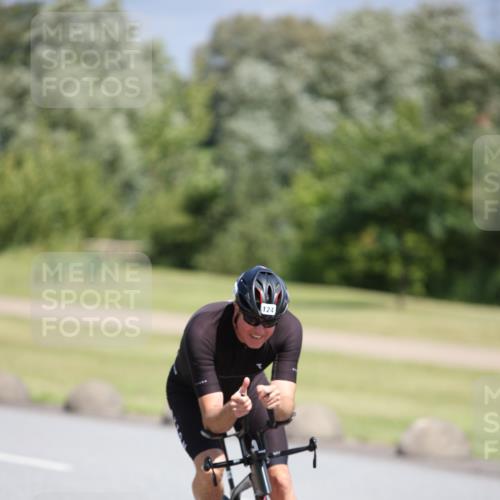 16.06.2024 - 26. Vierlanden-Triathlon Jannik Wohlers http://msf.ph/oto/6311258 16.06.2024 11:43:17 Radfahren 124, 131, 216 meine-sportfotos.de
