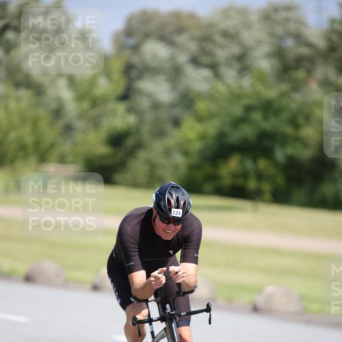 16.06.2024 - 26. Vierlanden-Triathlon Jannik Wohlers http://msf.ph/oto/6311262 16.06.2024 11:43:17 Radfahren 124, 131, 216 meine-sportfotos.de