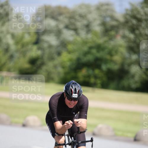 16.06.2024 - 26. Vierlanden-Triathlon Jannik Wohlers http://msf.ph/oto/6311275 16.06.2024 11:43:17 Radfahren 124, 131, 216 meine-sportfotos.de
