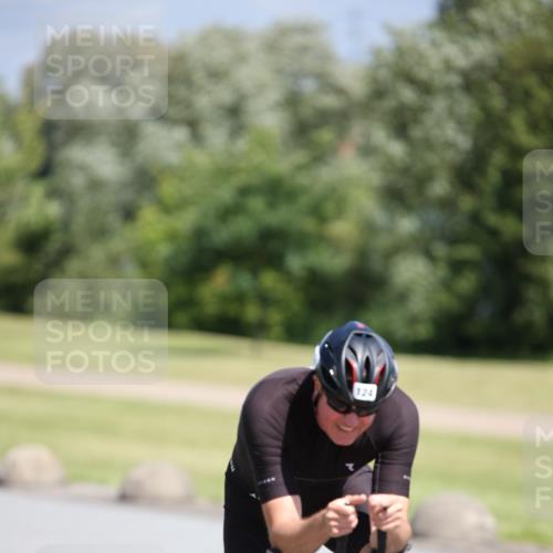 16.06.2024 - 26. Vierlanden-Triathlon Jannik Wohlers http://msf.ph/oto/6311296 16.06.2024 11:43:18 Radfahren 124, 131, 216 meine-sportfotos.de