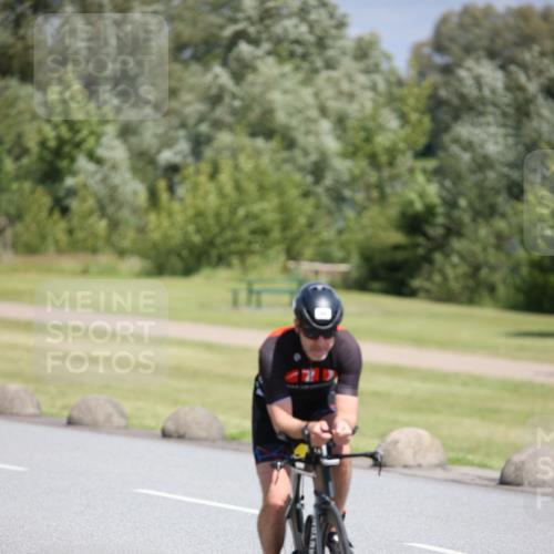 16.06.2024 - 26. Vierlanden-Triathlon Jannik Wohlers http://msf.ph/oto/6311366 16.06.2024 11:43:24 Radfahren 60, 124, 131 meine-sportfotos.de