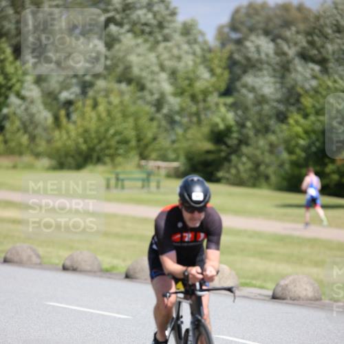 16.06.2024 - 26. Vierlanden-Triathlon Jannik Wohlers http://msf.ph/oto/6311379 16.06.2024 11:43:24 Radfahren 60, 124, 131 meine-sportfotos.de