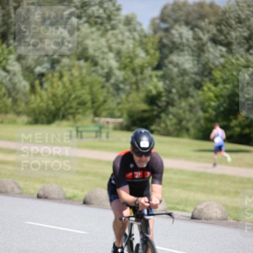 16.06.2024 - 26. Vierlanden-Triathlon Jannik Wohlers http://msf.ph/oto/6311385 16.06.2024 11:43:24 Radfahren 60, 124, 131 meine-sportfotos.de