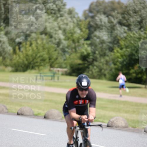 16.06.2024 - 26. Vierlanden-Triathlon Jannik Wohlers http://msf.ph/oto/6311387 16.06.2024 11:43:24 Radfahren 60, 124, 131 meine-sportfotos.de