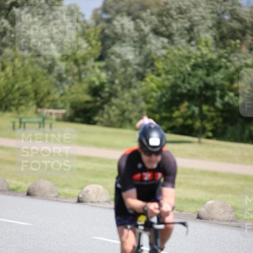 16.06.2024 - 26. Vierlanden-Triathlon Jannik Wohlers http://msf.ph/oto/6311409 16.06.2024 11:43:25 Radfahren 60, 124, 131 meine-sportfotos.de