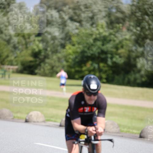 16.06.2024 - 26. Vierlanden-Triathlon Jannik Wohlers http://msf.ph/oto/6311421 16.06.2024 11:43:25 Radfahren 60, 124, 131 meine-sportfotos.de