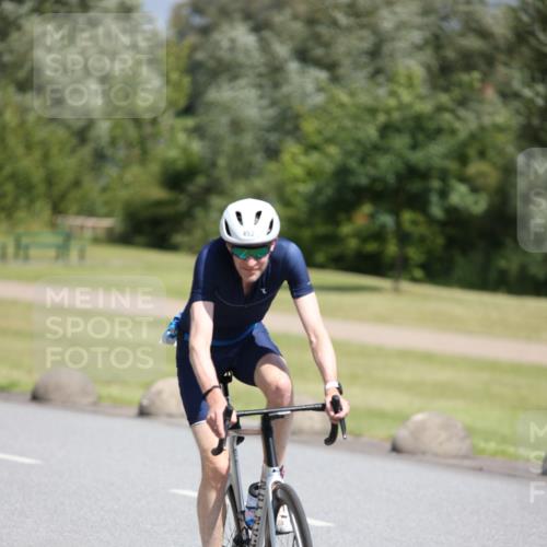 16.06.2024 - 26. Vierlanden-Triathlon Jannik Wohlers http://msf.ph/oto/6311508 16.06.2024 11:43:30 Radfahren 10, 60, 195, 452 meine-sportfotos.de