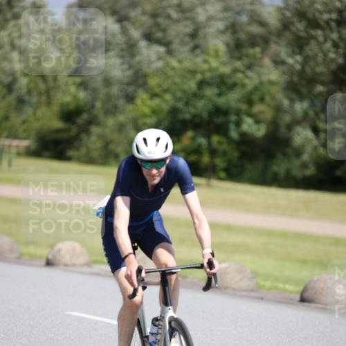 16.06.2024 - 26. Vierlanden-Triathlon Jannik Wohlers http://msf.ph/oto/6311517 16.06.2024 11:43:31 Radfahren 10, 60, 195, 452 meine-sportfotos.de