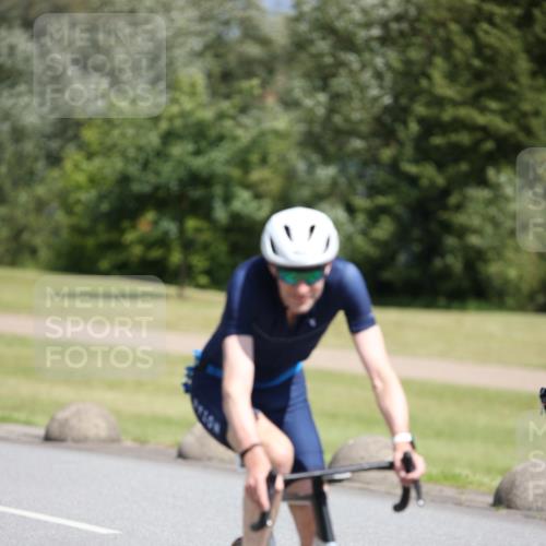 16.06.2024 - 26. Vierlanden-Triathlon Jannik Wohlers http://msf.ph/oto/6311541 16.06.2024 11:43:31 Radfahren 10, 60, 195, 452 meine-sportfotos.de
