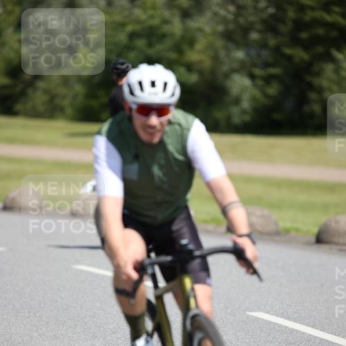 16.06.2024 - 26. Vierlanden-Triathlon Jannik Wohlers http://msf.ph/oto/6311566 16.06.2024 11:44:12 Radfahren 40, 136, 138, 174, 201, 254, 292, 358 meine-sportfotos.de