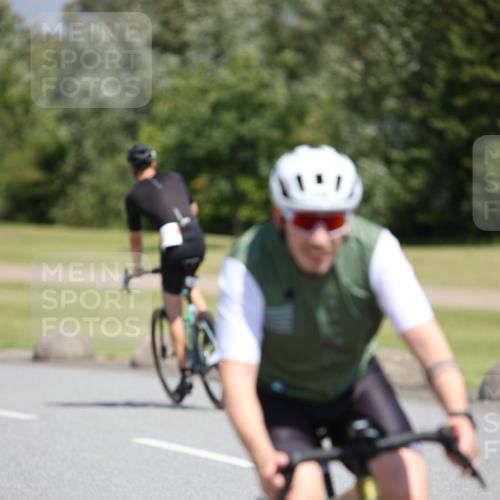 16.06.2024 - 26. Vierlanden-Triathlon Jannik Wohlers http://msf.ph/oto/6311578 16.06.2024 11:44:12 Radfahren 40, 136, 138, 174, 201, 254, 292, 358 meine-sportfotos.de