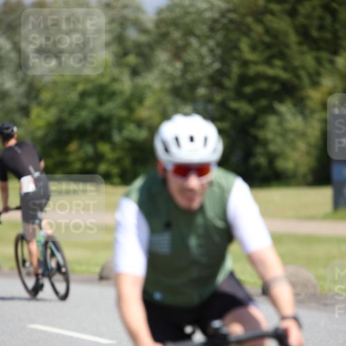 16.06.2024 - 26. Vierlanden-Triathlon Jannik Wohlers http://msf.ph/oto/6311590 16.06.2024 11:44:12 Radfahren 40, 136, 138, 174, 201, 254, 292, 358 meine-sportfotos.de