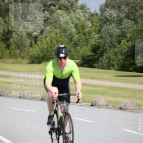 16.06.2024 - 26. Vierlanden-Triathlon Jannik Wohlers http://msf.ph/oto/6311710 16.06.2024 11:44:25 Radfahren 51, 270, 344 meine-sportfotos.de