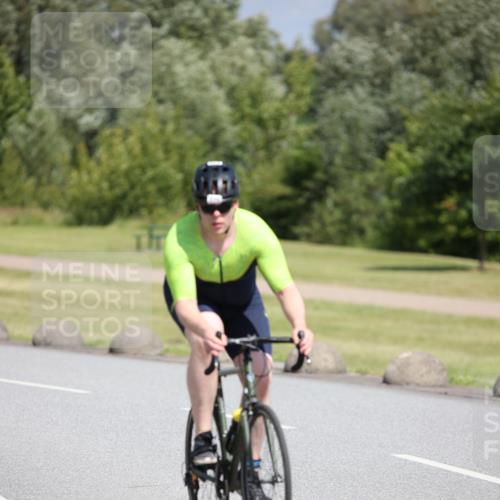 16.06.2024 - 26. Vierlanden-Triathlon Jannik Wohlers http://msf.ph/oto/6311723 16.06.2024 11:44:25 Radfahren 51, 270, 344 meine-sportfotos.de