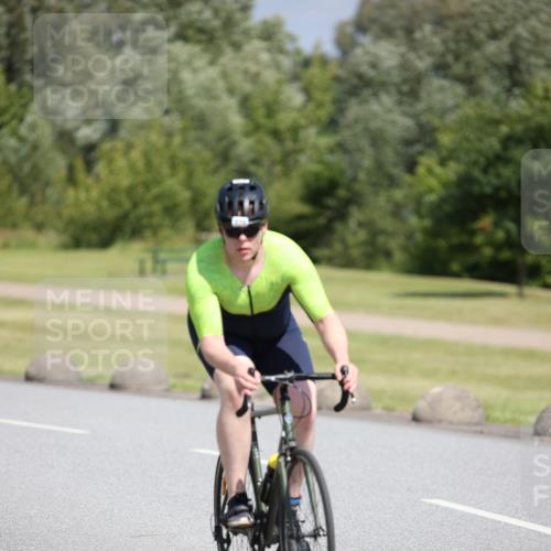 16.06.2024 - 26. Vierlanden-Triathlon Jannik Wohlers http://msf.ph/oto/6311724 16.06.2024 11:44:25 Radfahren 51, 270, 344 meine-sportfotos.de