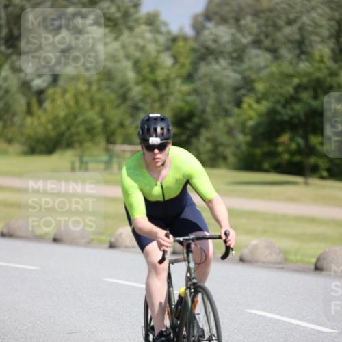16.06.2024 - 26. Vierlanden-Triathlon Jannik Wohlers http://msf.ph/oto/6311735 16.06.2024 11:44:25 Radfahren 51, 270, 344 meine-sportfotos.de