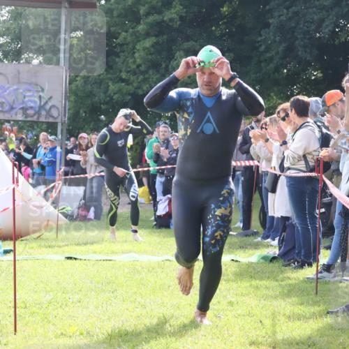 16.06.2024 - 26. Vierlanden-Triathlon Lena Gebhardt http://msf.ph/oto/6311811 16.06.2024 09:30:38 Schwimmen 5, 42, 5, 42 meine-sportfotos.de