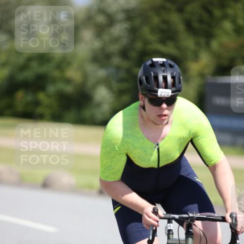 16.06.2024 - 26. Vierlanden-Triathlon Jannik Wohlers http://msf.ph/oto/6311844 16.06.2024 11:44:26 Radfahren 51, 225, 270, 344 meine-sportfotos.de