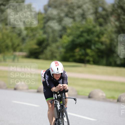 16.06.2024 - 26. Vierlanden-Triathlon Jannik Wohlers http://msf.ph/oto/6311871 16.06.2024 11:44:28 Radfahren 51, 225, 270 meine-sportfotos.de