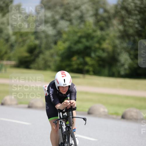 16.06.2024 - 26. Vierlanden-Triathlon Jannik Wohlers http://msf.ph/oto/6311881 16.06.2024 11:44:28 Radfahren 51, 225, 270 meine-sportfotos.de