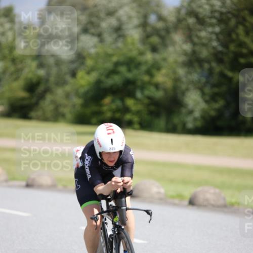 16.06.2024 - 26. Vierlanden-Triathlon Jannik Wohlers http://msf.ph/oto/6311895 16.06.2024 11:44:28 Radfahren 51, 225, 270 meine-sportfotos.de
